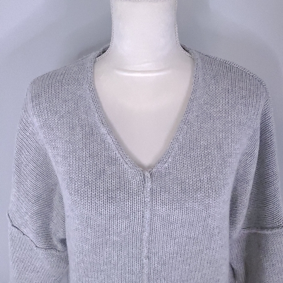 Soft Surroundings Tunic Knit Sweater XS Light Gray Dolman Sleeve V Neck Pockets - Picture 4 of 10